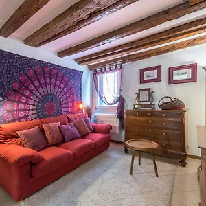 Piccolo - Cozy In The Heart Of Authentic Apartment Venedig